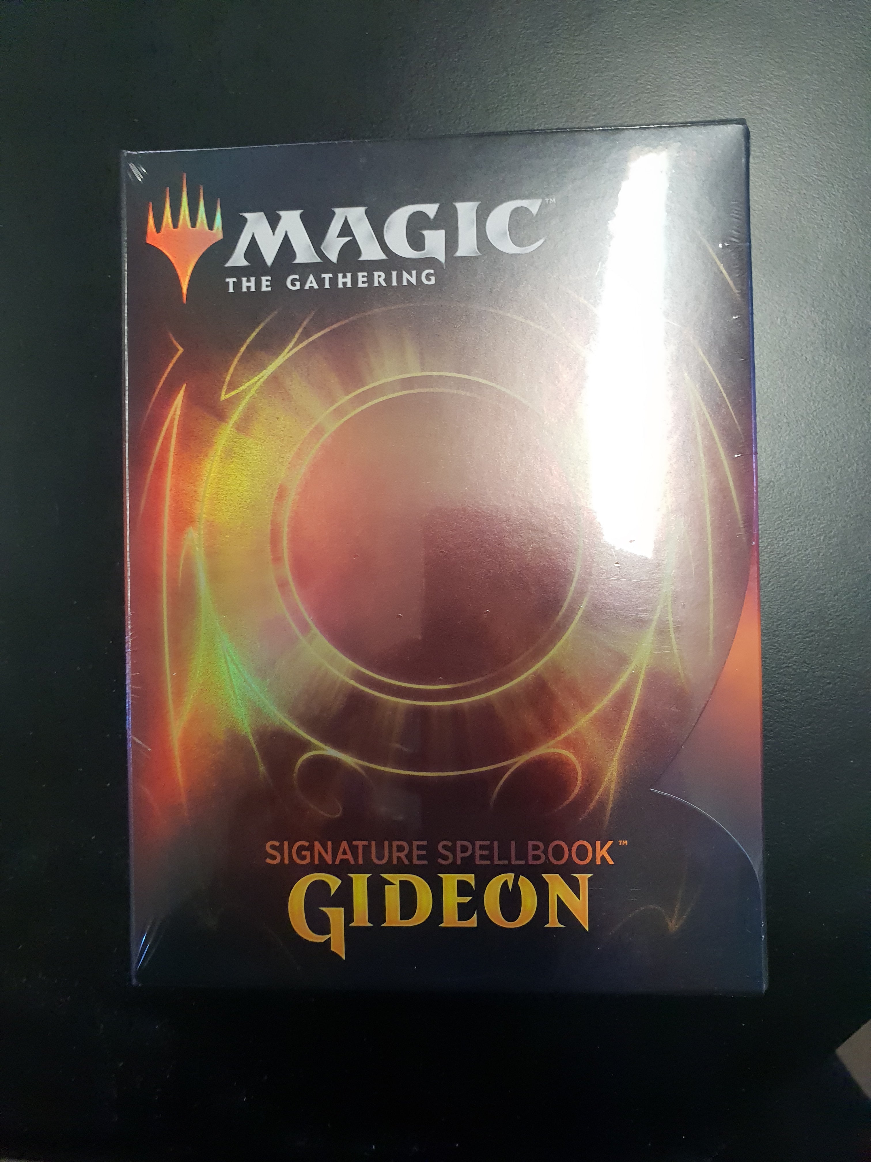 magic the gathering signuture spellbook gideon | Gaming Infinity